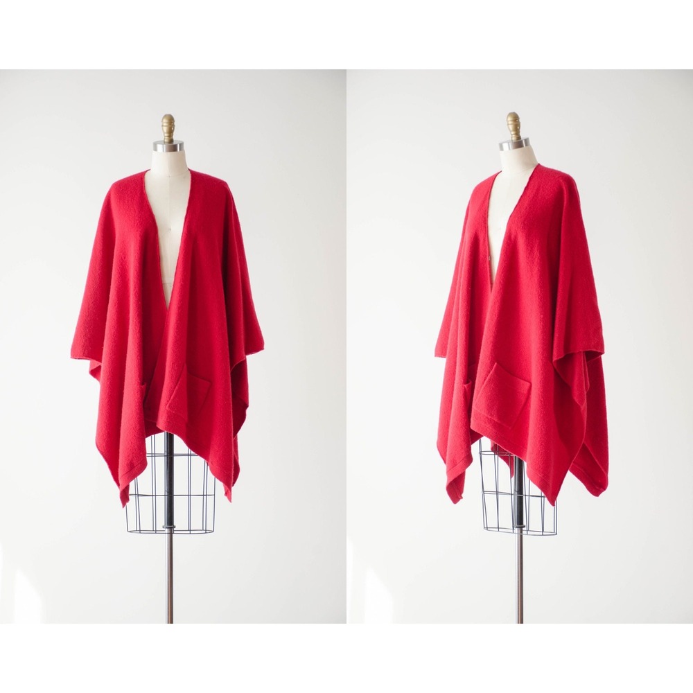 Pierre Cardin red wool cape wool dark academia cottagecore sweater poncho‎